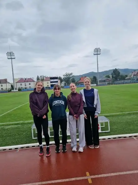 Siódmoklasistki z powiatu walczyły w lekkiej atletyce – Gaja Fedak o sekundę od awansu