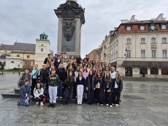 Młodzież z Bukowska i Sanoka podsumowała finał Interreg Cooperation Day 2026 w Warszawie