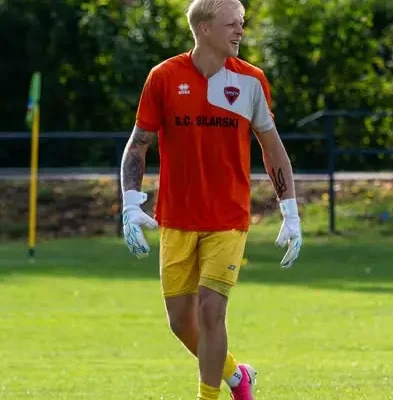 Iwonka Iwonicz przegrywa z liderem. LKS Zarszyn 1946 wywozi trzy punkty z Iwonicza