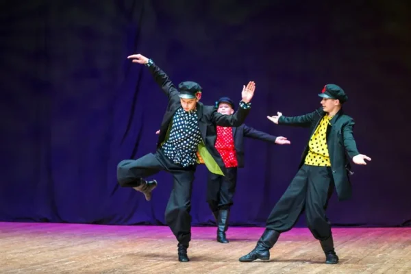 X Łęcka Biesada Folklorystyczna – Tyrawa Wołoska na scenie w Łękach Dukielskich