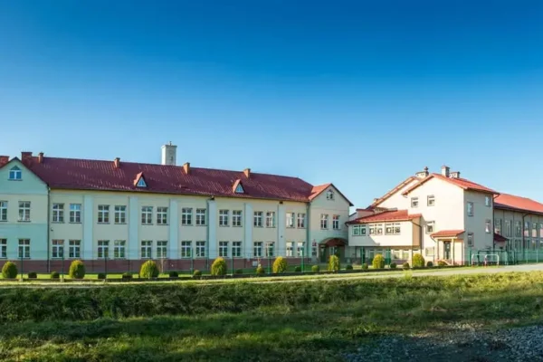 Przedszkolaki z grupy żółtej odwiedziły ośrodek zdrowia i aptekę w Bukowsku