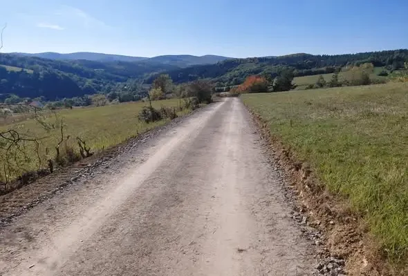 Zakończono modernizację drogi dojazdowej do gruntów rolnych w Komańczy