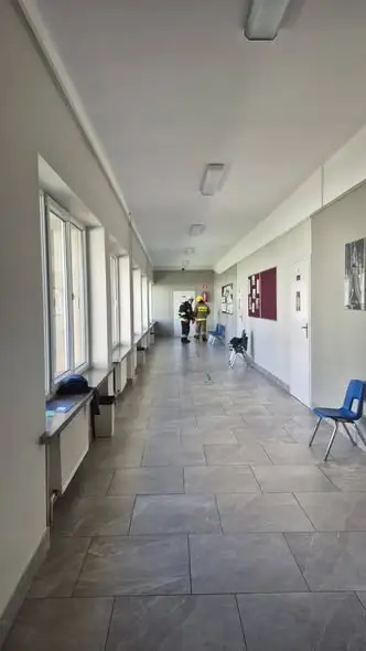 Próbna ewakuacja w Szkole Podstawowej w Komańczy z udziałem OSP