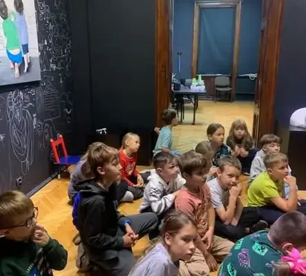 Dzień Chłopca w klasie 2A z warsztatami rysujących robotów w Sanoku