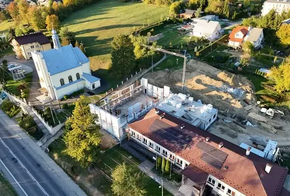 Rozbudowa Szkoły Podstawowej w Pakoszówce – powstaje nowa sala gimnastyczna