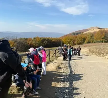 Uczniowie klas 4, 7a i 7b zdobyli Połoninę Wetlińską – jesienna wyprawa w Bieszczady
