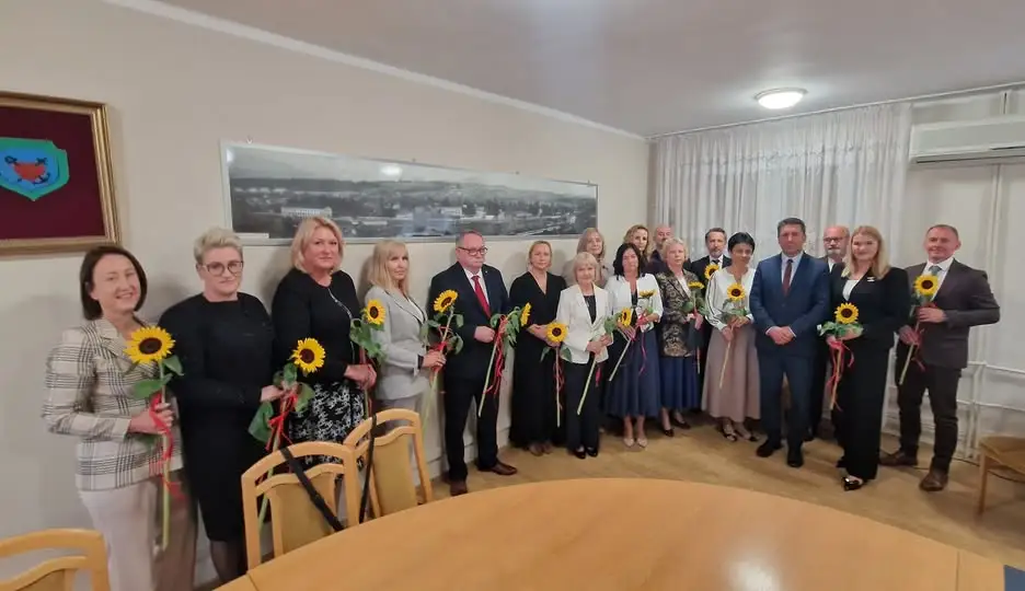 Nagrody Burmistrza Zagórza dla dyrektorów i nauczycieli z okazji Dnia Edukacji Narodowej