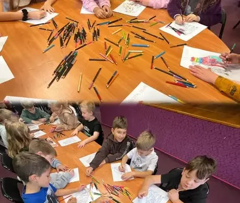Sanok: Uczniowie klasy 2a oswajali lęki w bibliotece