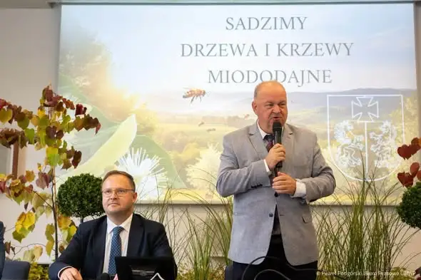 Bukowsko stawia na pszczoły – kolejna edycja sadzenia roślin miododajnych