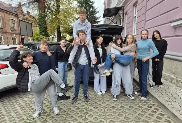 Sanok: uczniowie zebrali górę żywności dla Domu Inwalidy