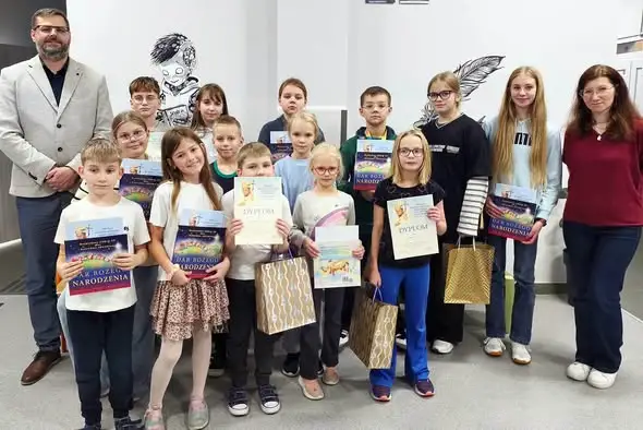 Sukces uczniów w konkursie plastycznym „Karol Wojtyła w Bieszczadach i na Podkarpaciu”