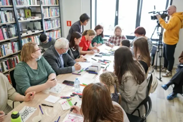 Noc Bibliotek w Szczawnem: komiksy, filmy i wyobraźnia bez granic